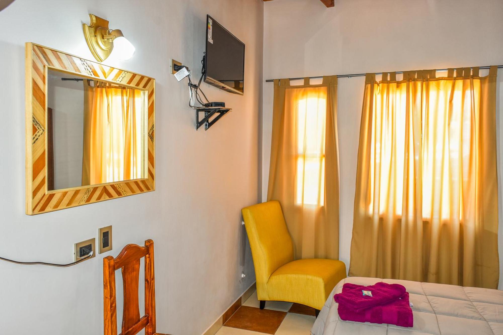Hotel El Jardin Dante Tilcara Buitenkant foto